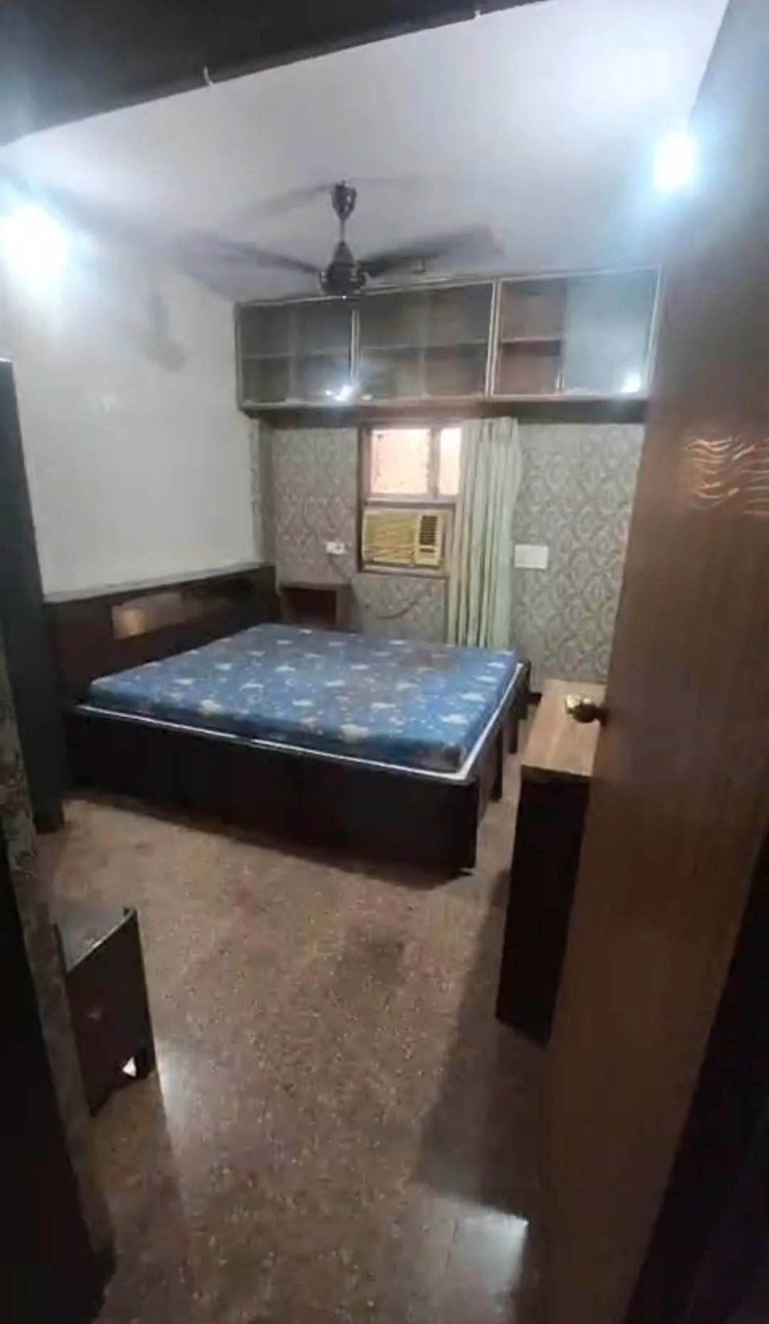 2 BHK Flat for Rent in Malad West