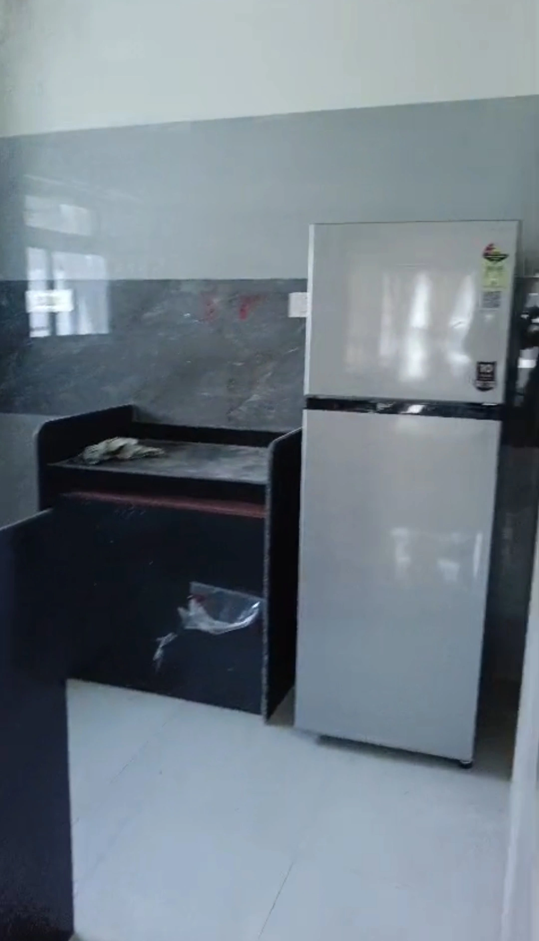 Single Room Boys only Flat for PG in DGS Tower, Malad West