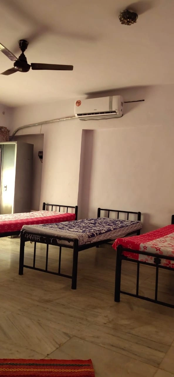 Double Sharing Room Boys only Flat for PG in China Link, Malad West