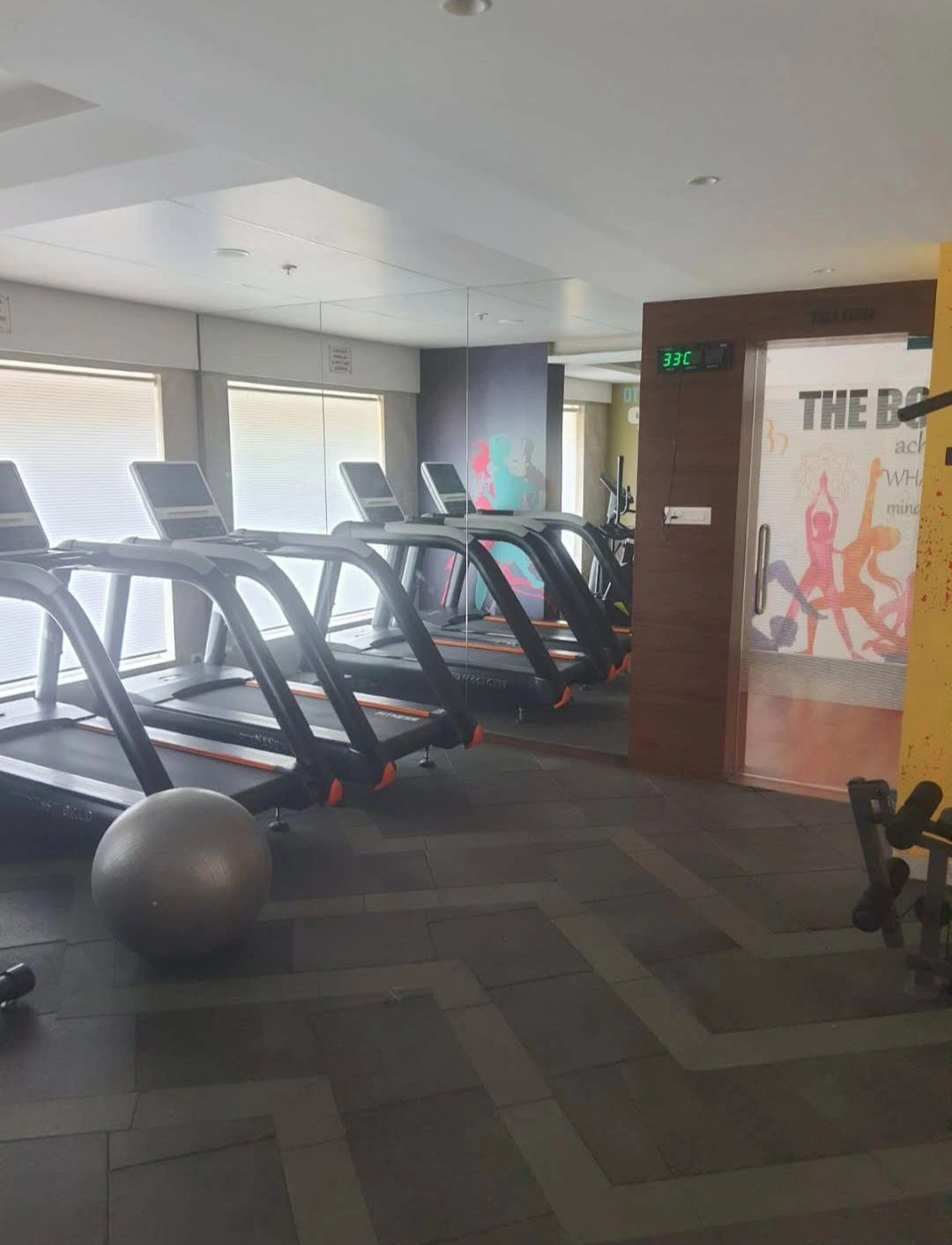 2 BHK Flat for Rent in Ashish Society, Malad West