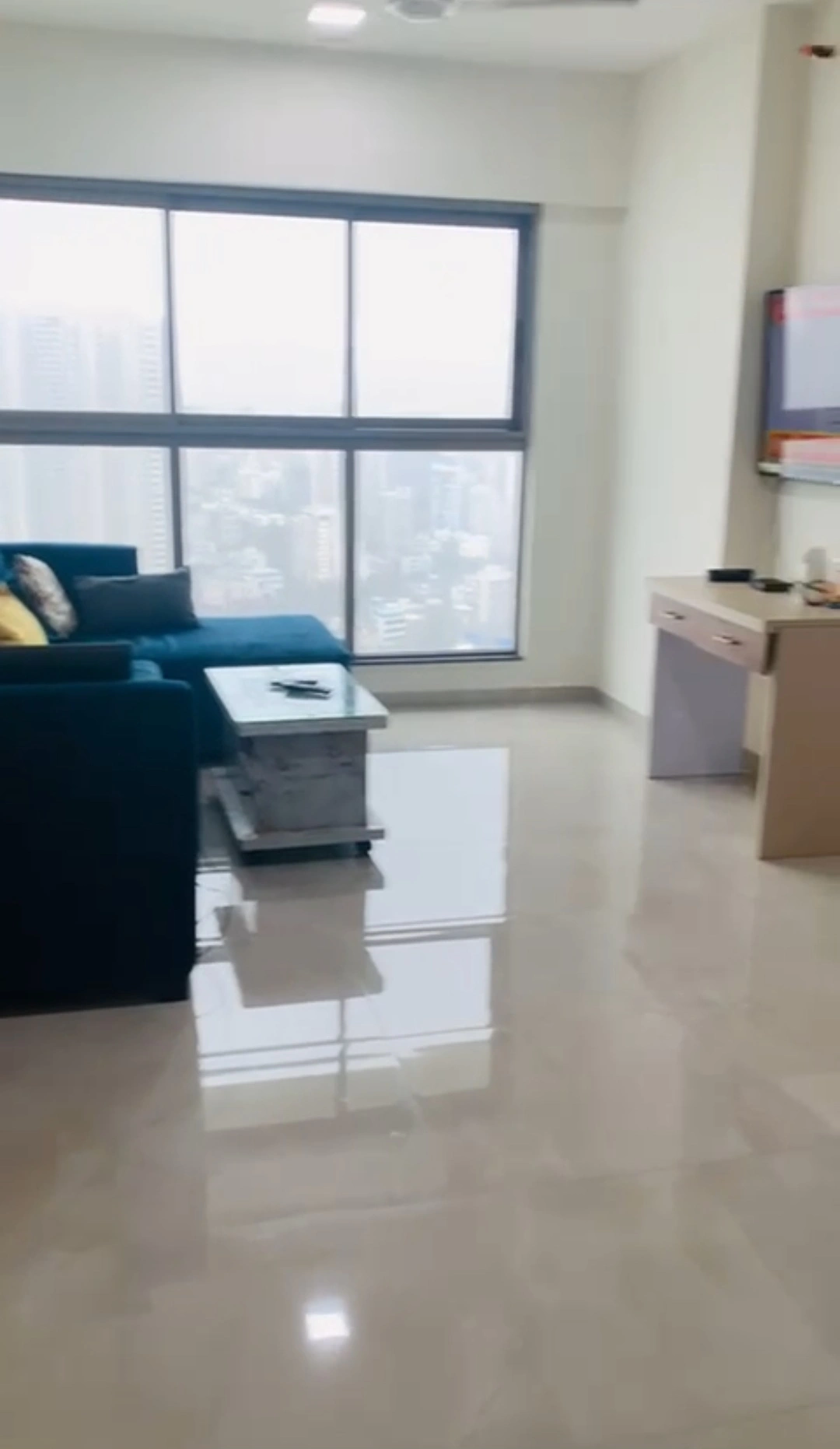 2 BHK Flat for Rent in Sheth Irene Tower, Malad West