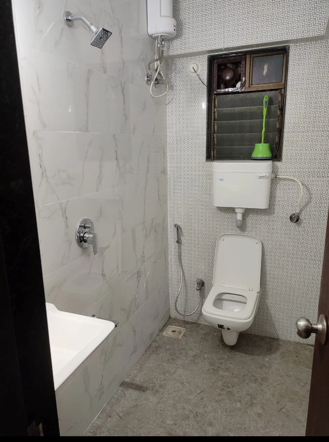 Single Room Girls only Flat for PG in Bhoomi Samarth Tower, Goregaon East